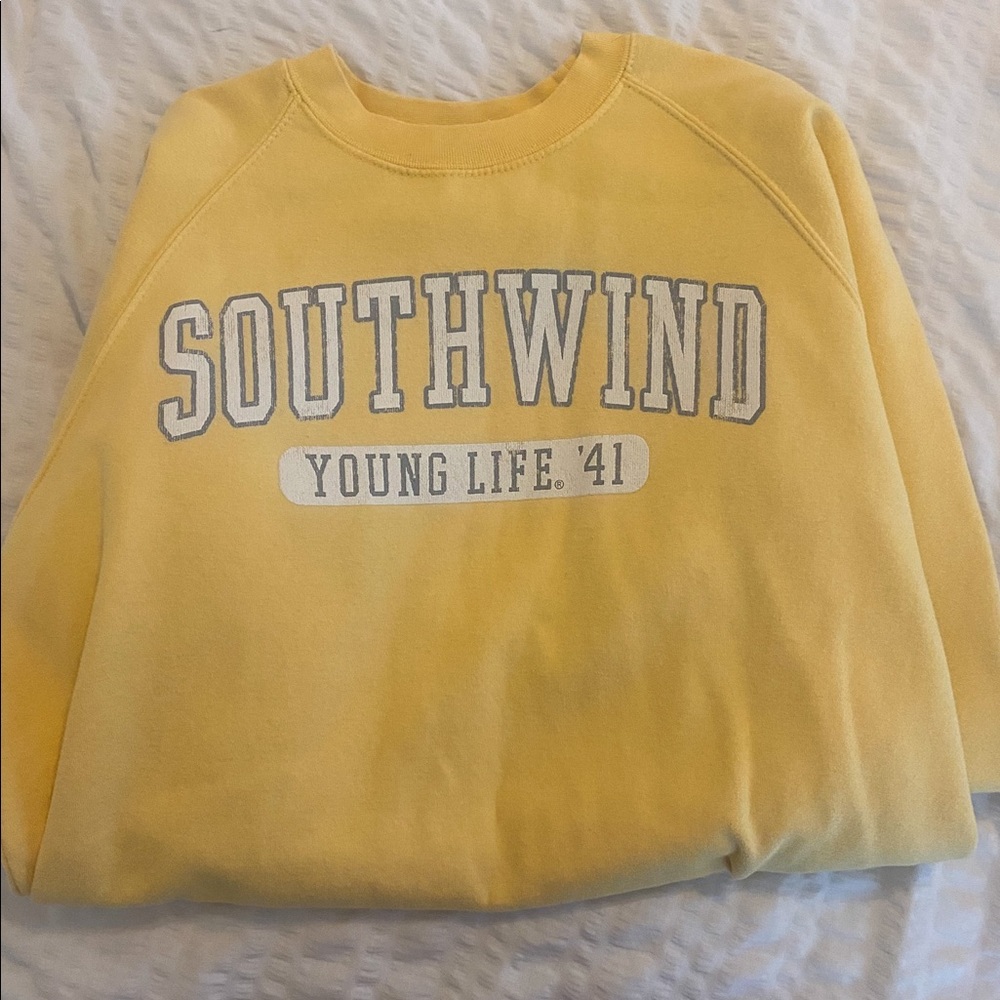 Southwind Young Life Sweatshirt Small Yellow